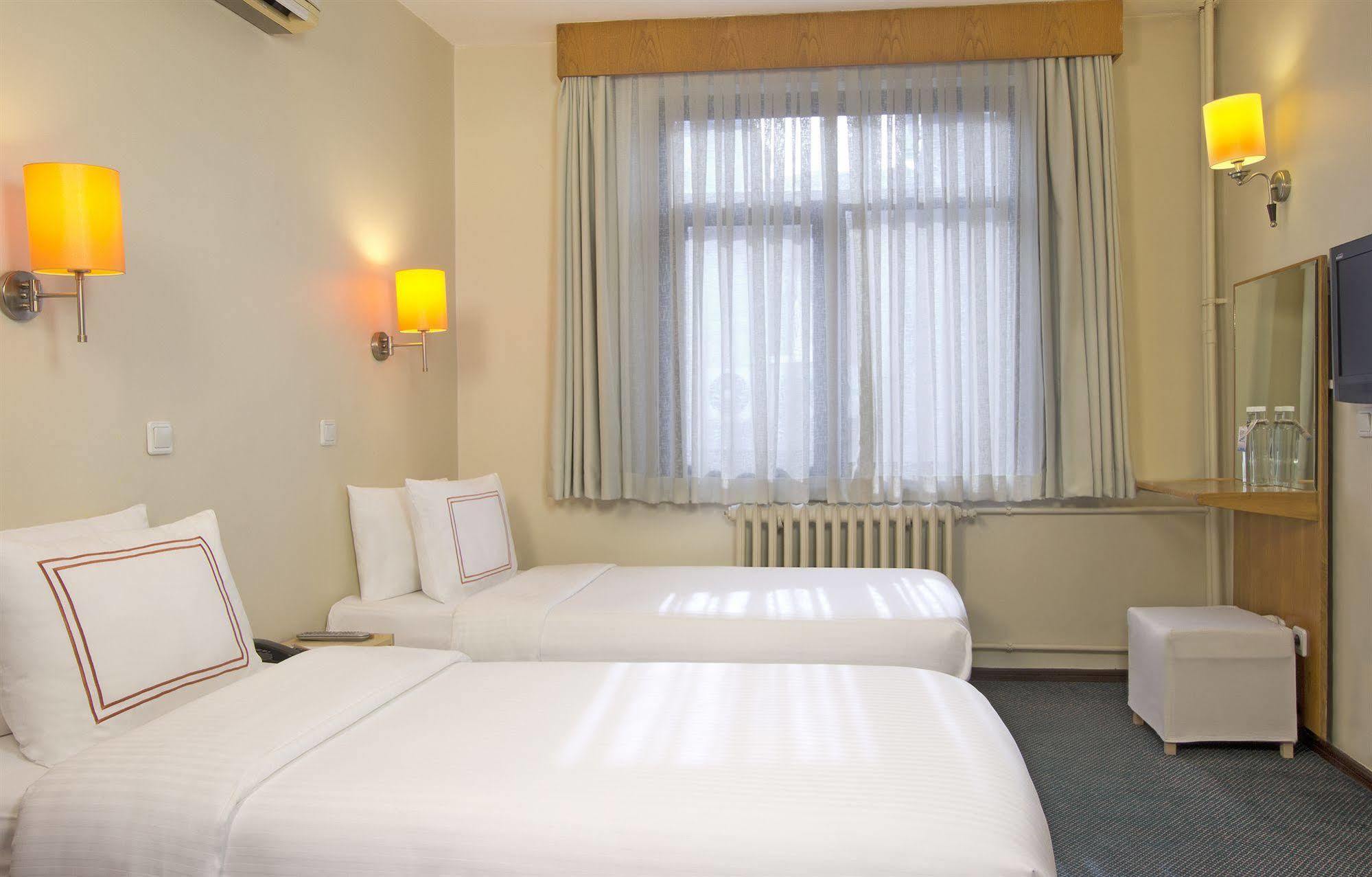Ilkay Hotel Стамбул Номер фото