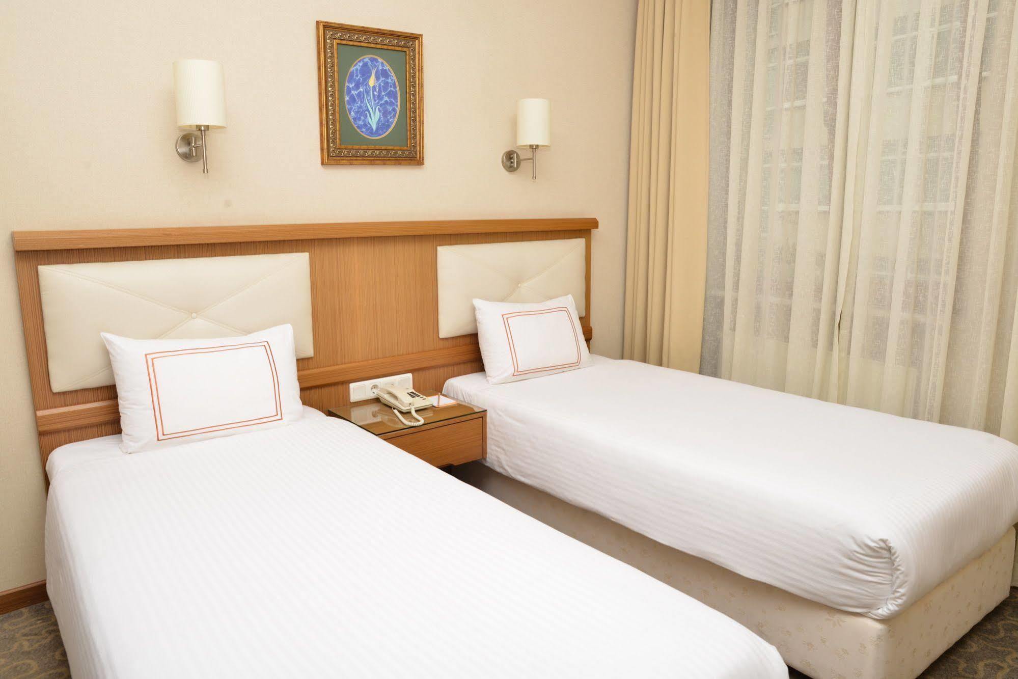 Ilkay Hotel Стамбул Екстер'єр фото