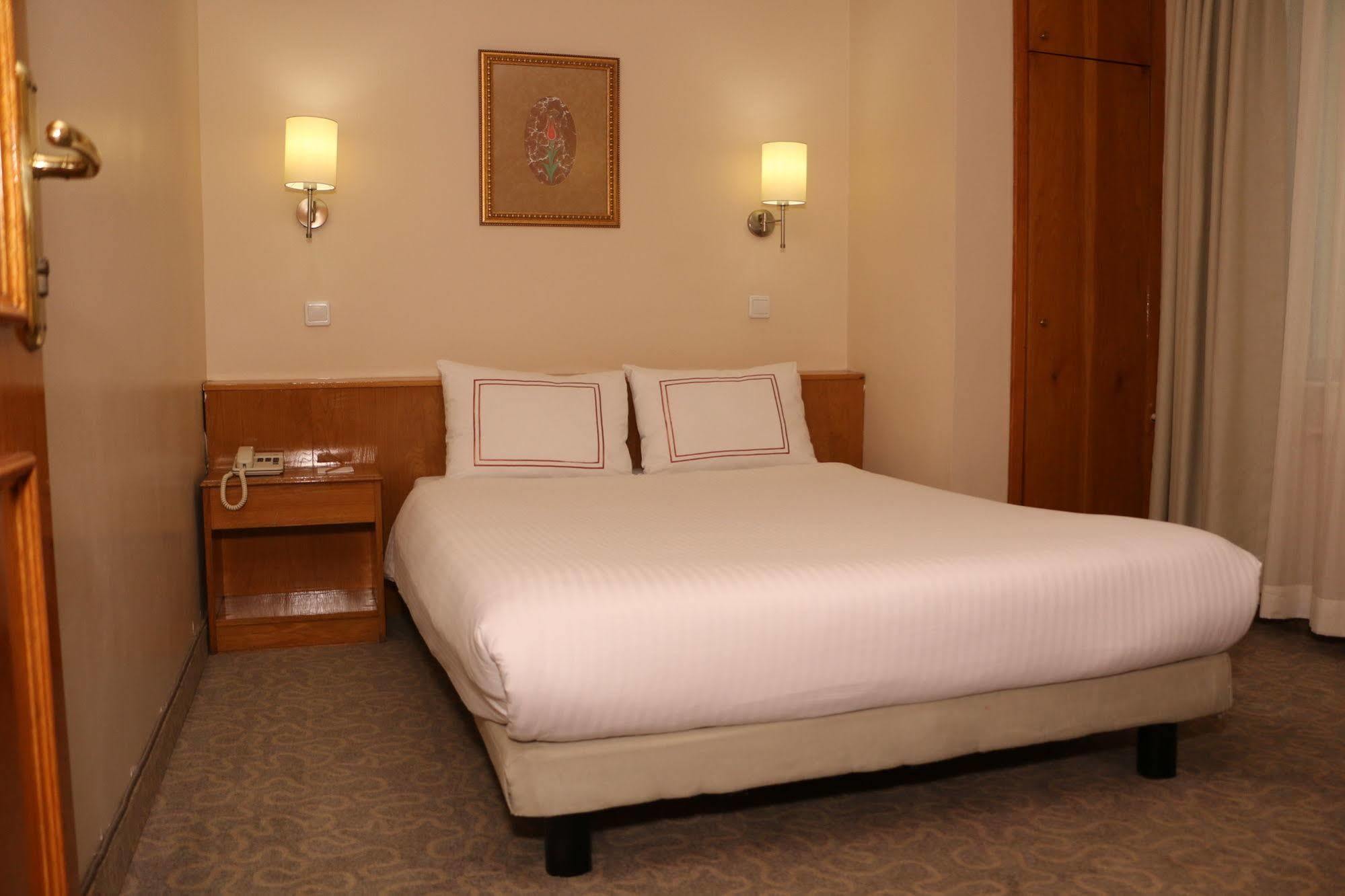 Ilkay Hotel Стамбул Екстер'єр фото